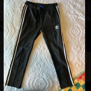 Women’s Adidas cropped pant